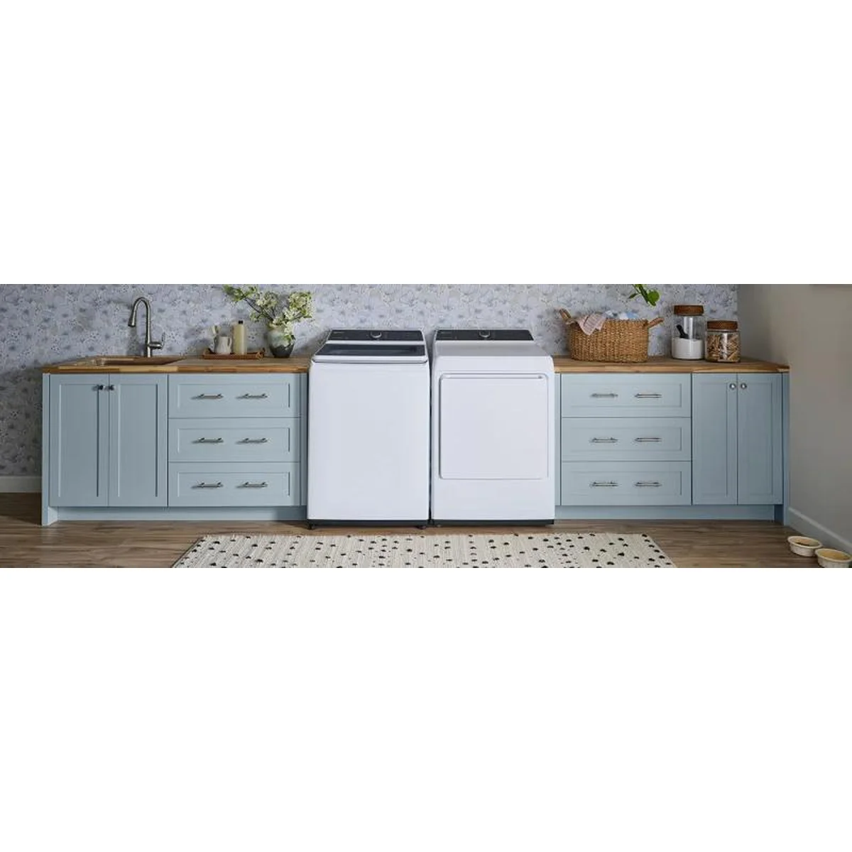27" Electrolux 7.4 Cu. Ft. Front Gas Dryer - ELVG7400AW