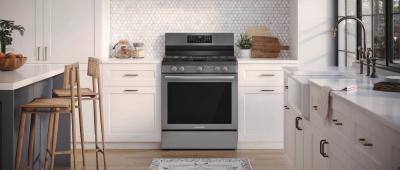 30" Frigidaire Gallery Rear Control Gas Range with Total Convection - GCRG3060BD